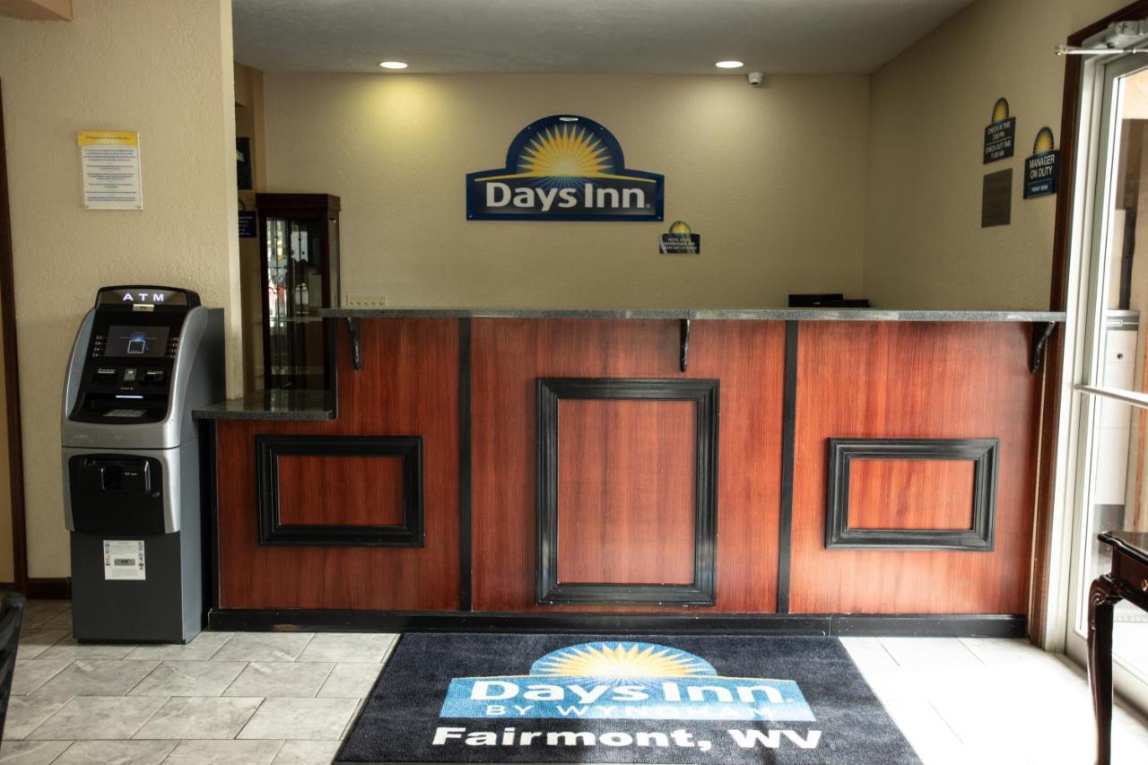 Days Inn By Wyndham Fairmont Exteriér fotografie